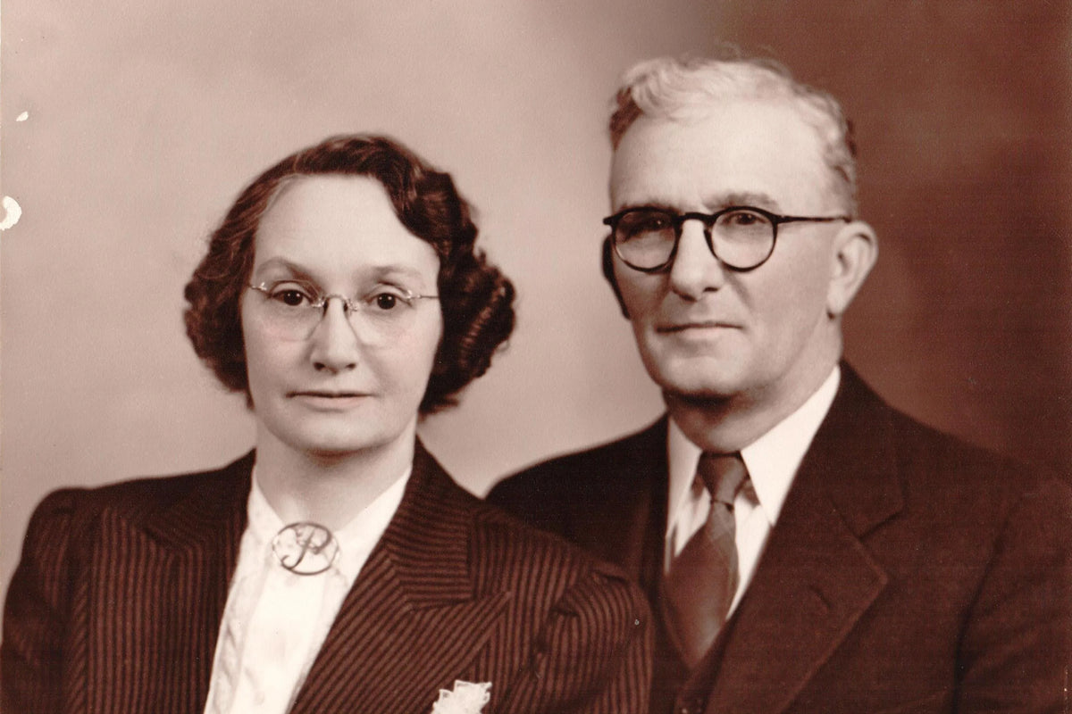 Black and white picture of Papa John and Rosa Lee Pearson